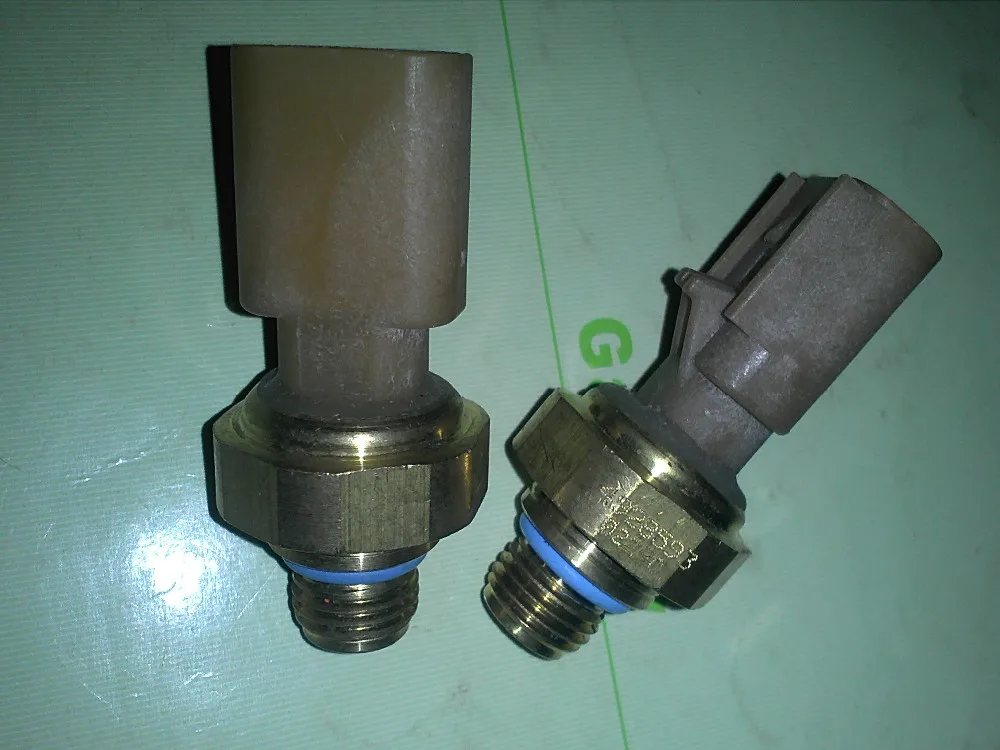New Genuine 4928593 Intake Manifold Engine Oil Pressure Sensor for