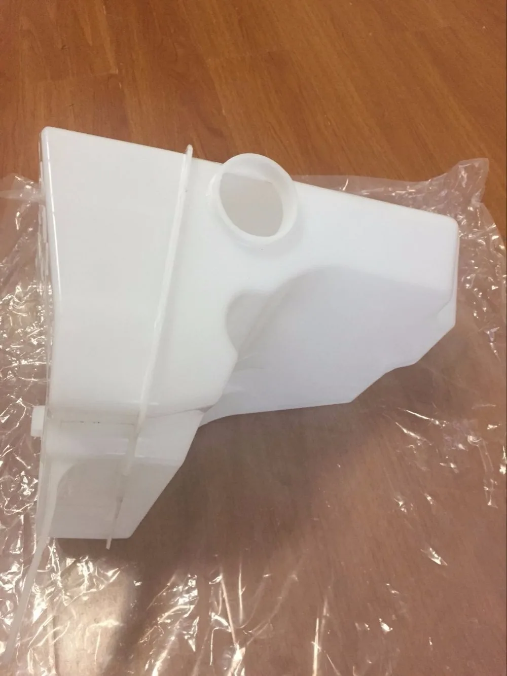 

Windshield Washer Fluid Reservoir (7.6 Liters) for Mercedes-Benz ML55 AMG ML 1638690820