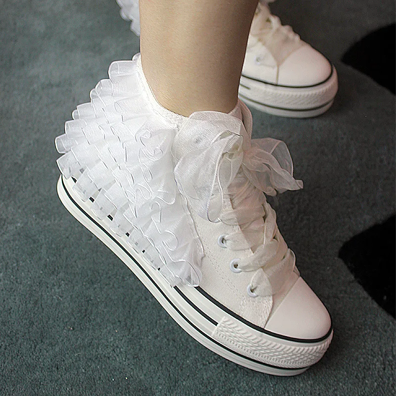 

Stylish canvas lace shoes thick muffin heel height increase round toe lace up pure white common black lace decor casual shoes