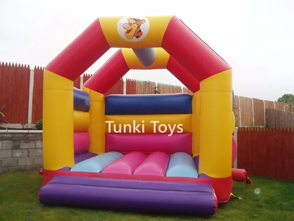 

inflatable bouncy castle moonwalker
