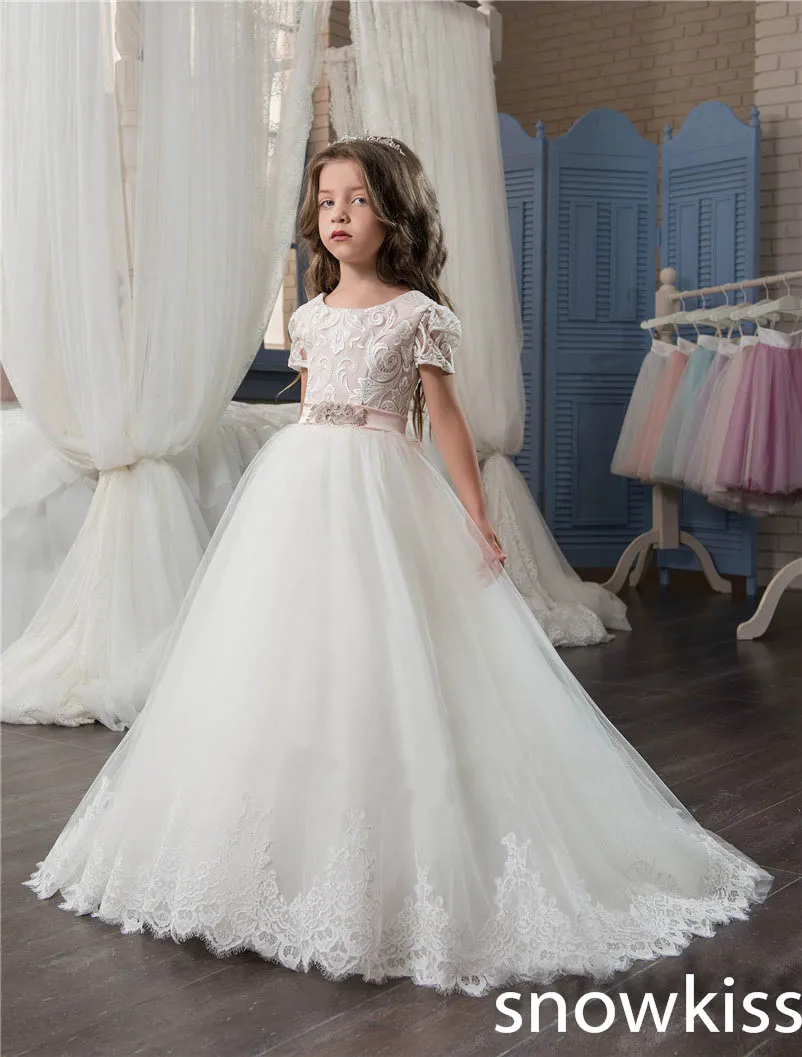 2019 Vintage Flower Girl Dresses For Weddings Lace Bow Kids First Communion Gown 