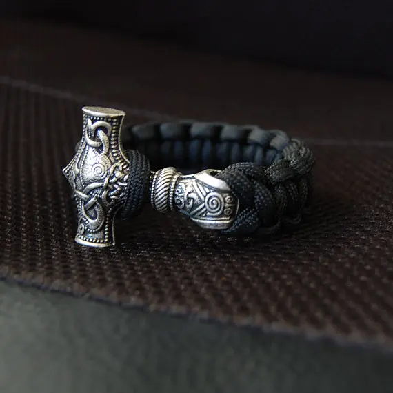 

Thor's Hammer Paracord Bracele with Mjolnir Thurisaz Edc Gear Accessory Beautiful Gift,