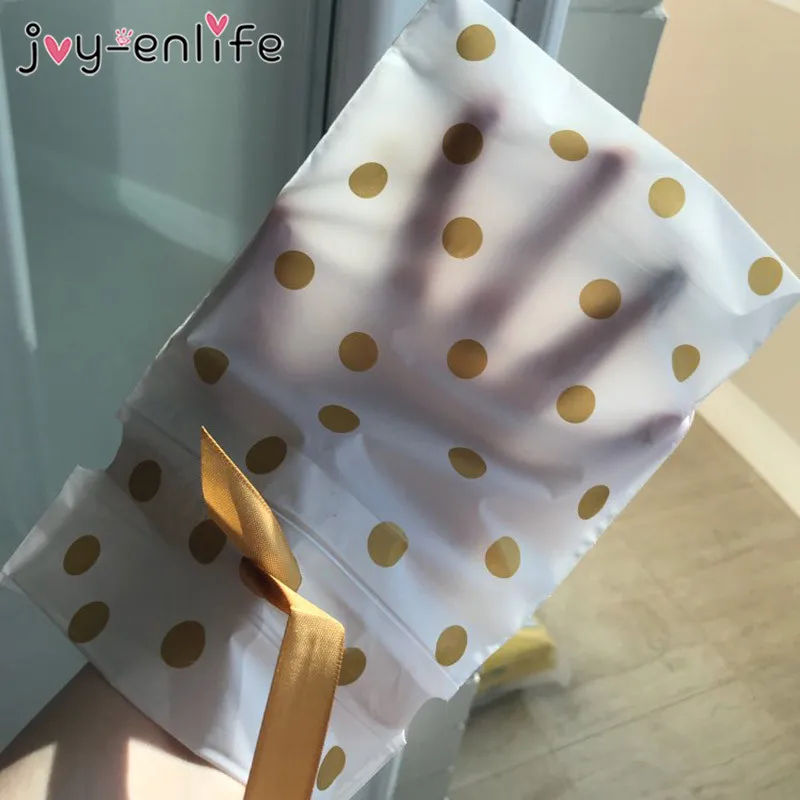 

JOY-ENLIFE 5pcs Gold Dot White Plastic Drawstring Bag Candy Bag Birthday Party Wedding Decoration Bridal Shower Supplies
