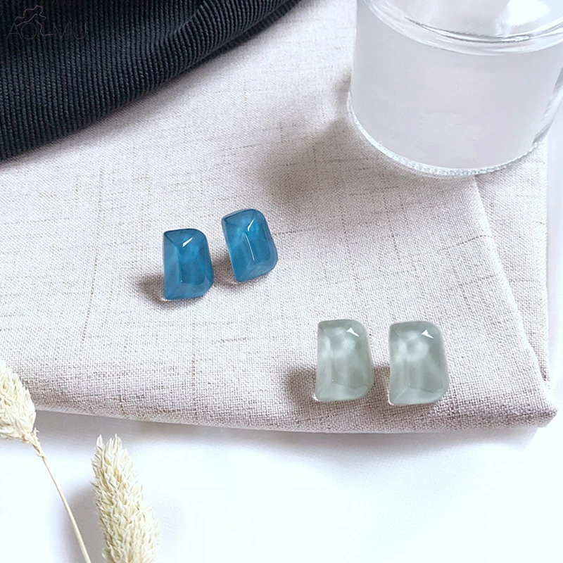 

AOMU New Design Water Ripple Acrylic Geometric Transparent Irregular Square Small Stud Earrings for Women Girl Party Jewelry