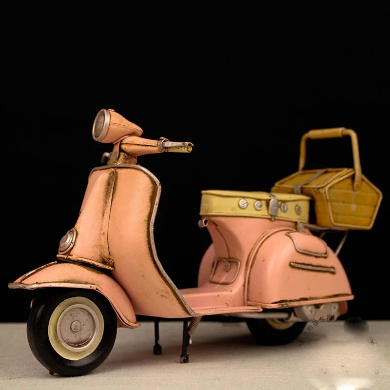 

COOL! Iron motorcycle Pink Vespa motorcycle decoration ornaments L23CM *W9CM*H13CM Decorations office desks