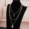 Necklaces & Pendants