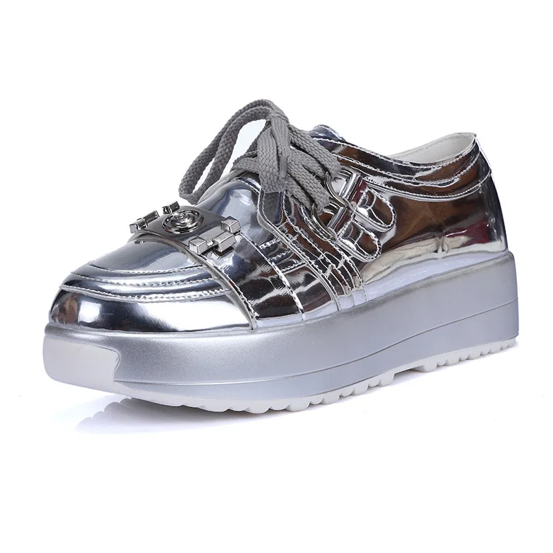 Perempuan Silver metalik emas Platform yang merambat flat 