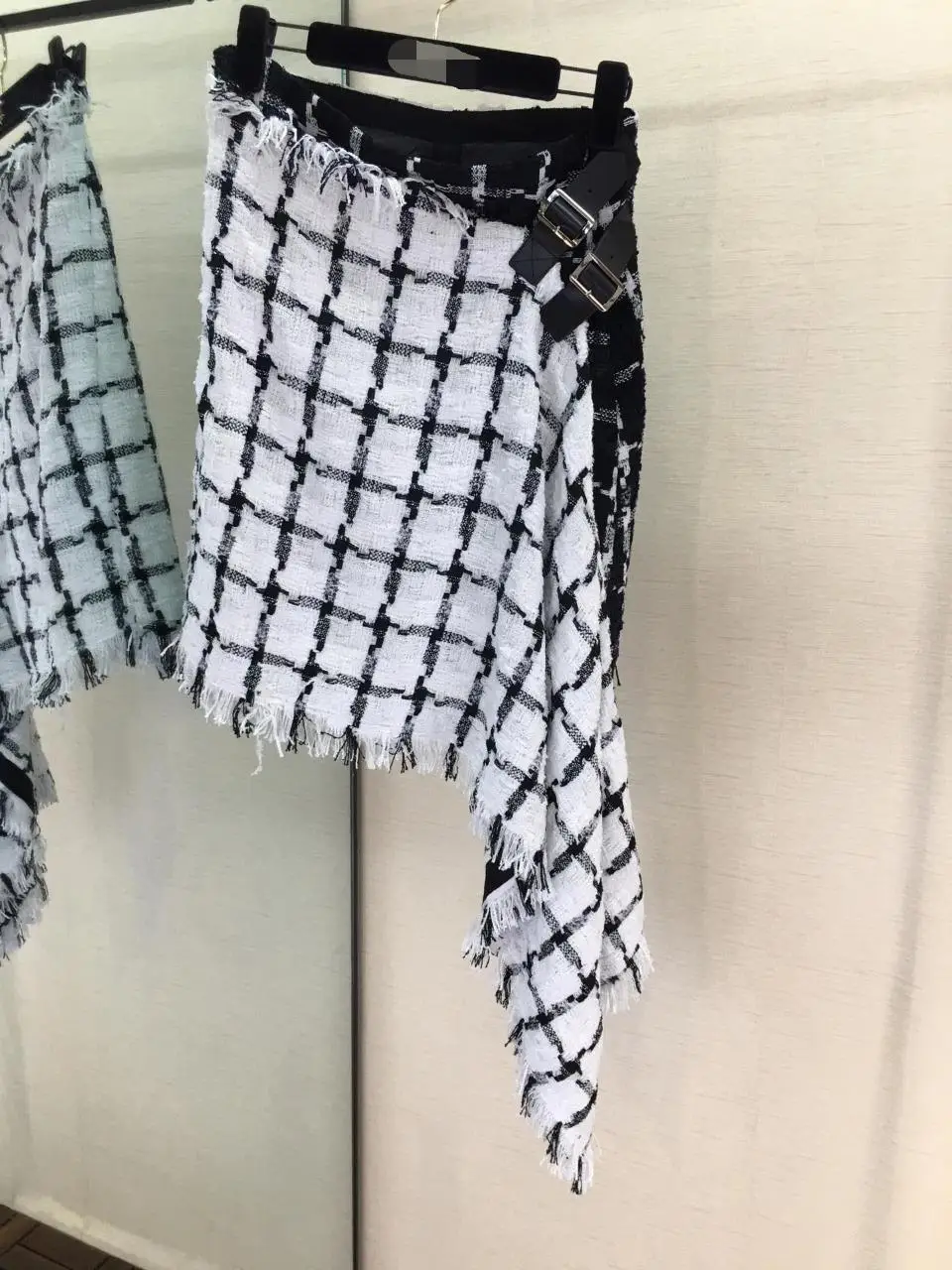 

2019 autumn female new fashion black and white stitching plaid woven fabric half skirt 0719