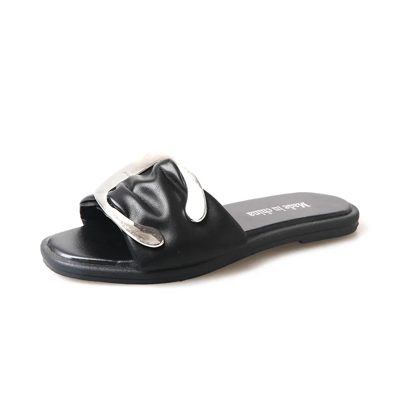 YEELOCA/женские летние шлепанцы на плоской подошве с открытым носком, на низком каблуке, с металлическим украшением, горки для улицы, модная черная повседневная женская обувь - Цвет: Черный
