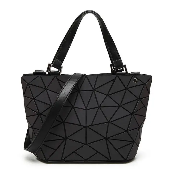 Bolso luminoso caliente del envío de la gota de las mujeres del bolso geométrico del laser del bolso de hombro acolchado bolso del hombro del holograma simple plegable bolsos grandes Bolso luminoso caliente del envío de la gota de las mujeres del bolso geométrico del laser del bolso de hombro acolchado bolso del hombro del holograma simple plegable bolsos grandes
