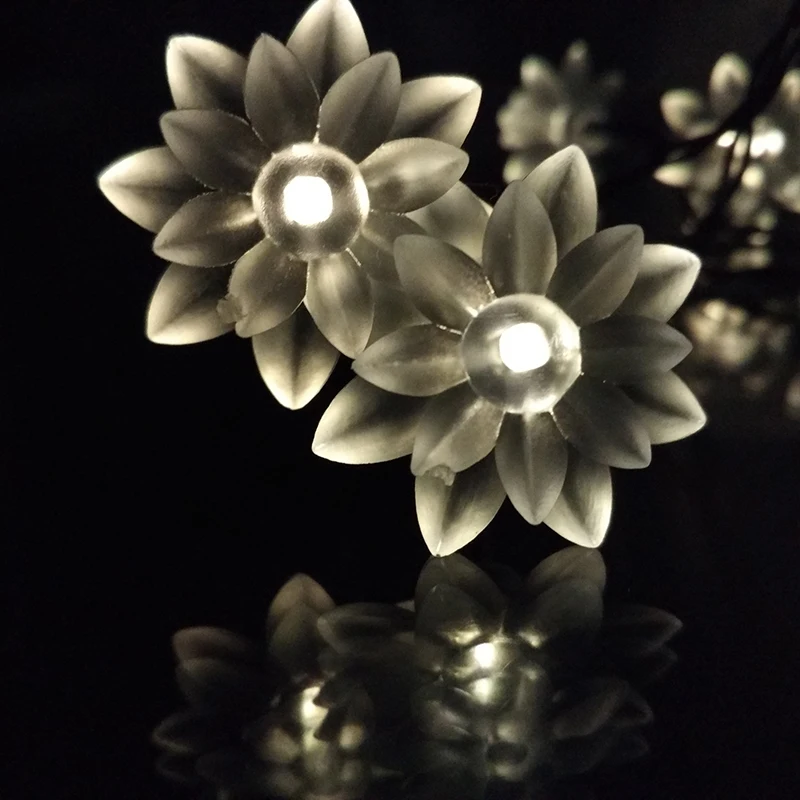 

YIYANG Solar Lotus Flower LED Solar Floral Fariy Strings Lights Outdoor Party Christmas New Year Marry Decoration Lamp 20LED