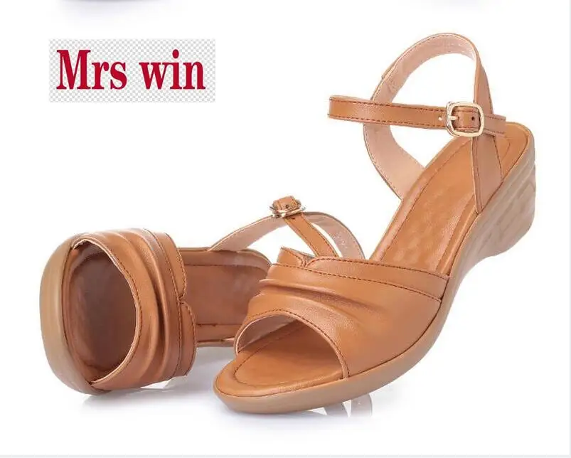 2017 Soft Comfortable Summer Genuine Leather Shoes Woman Loose Sandals