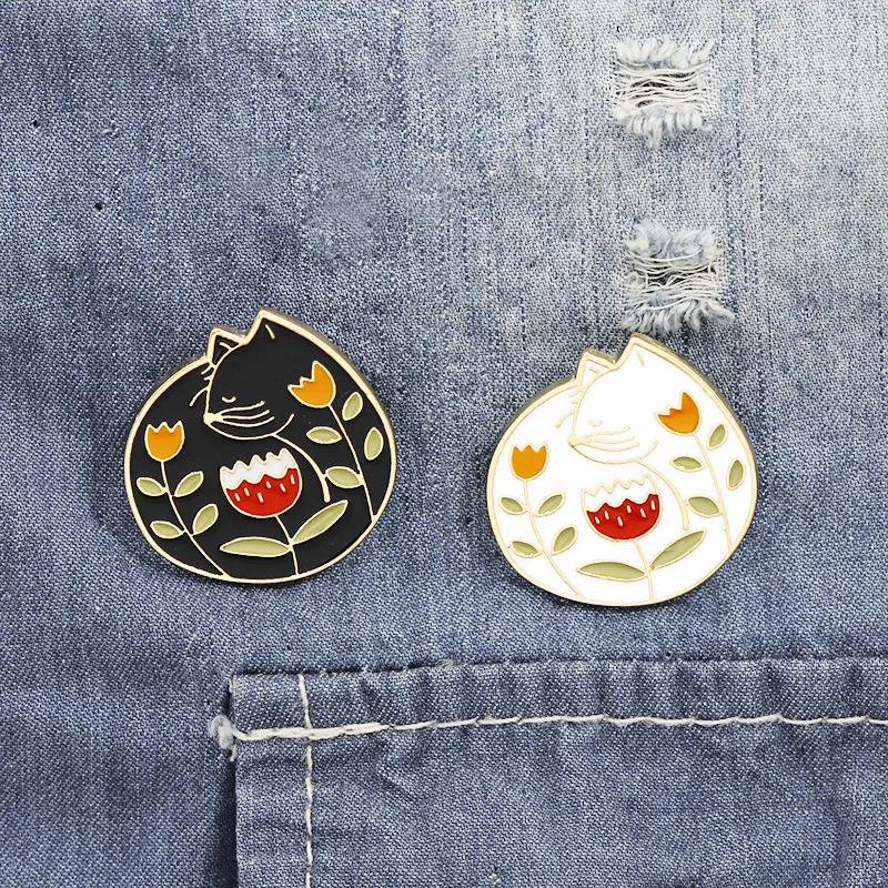 

Kitty Cat Enamel Brooches For Women Accessories Vintage Brooches For Men Jewelry Black White Pins And Brooch Lovers Couple Beaut