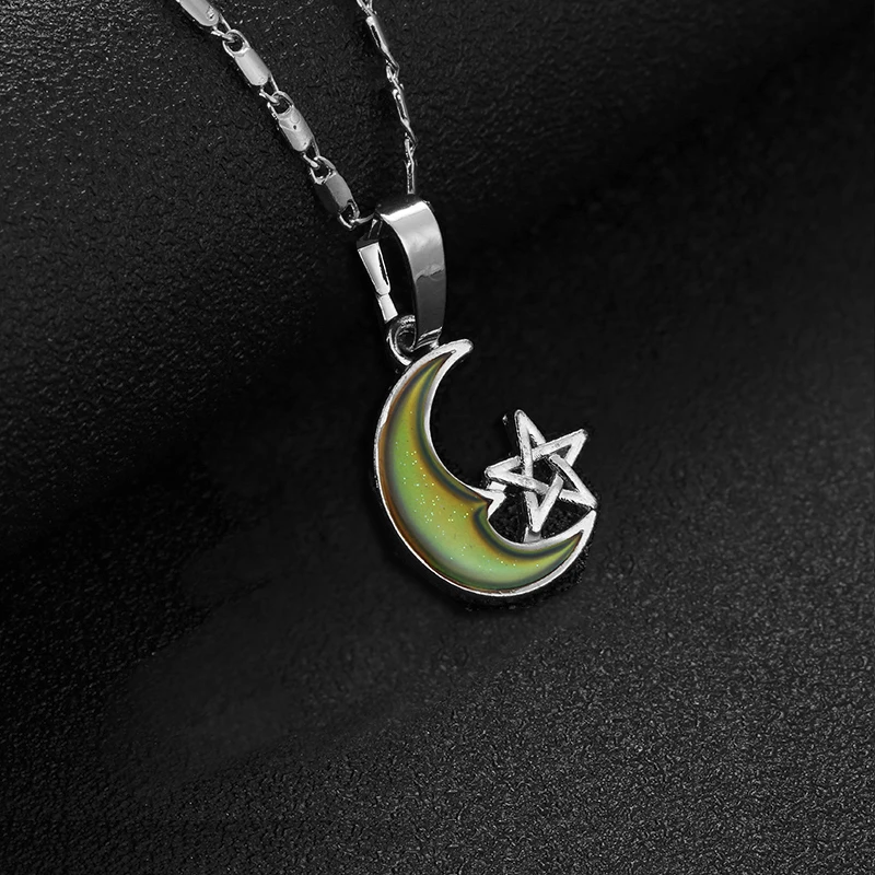 

Curved new moon can change color necklace according to temperature change necklace ladies necklace exquisite jewelry birthday