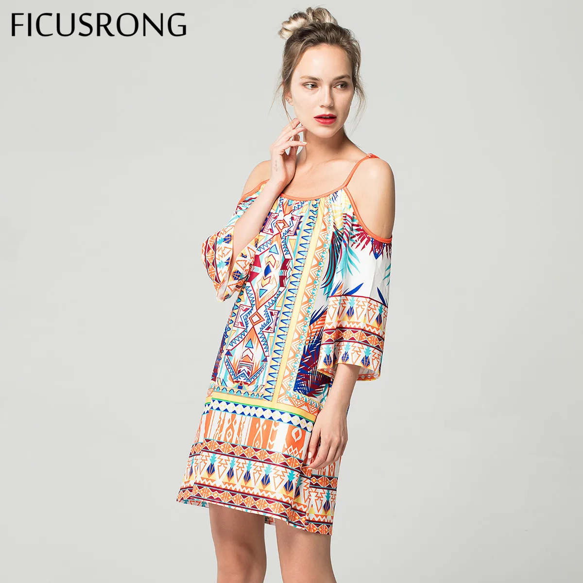 Женское пляжное платье на бретельках Boho Style свободное винтажное из молочного