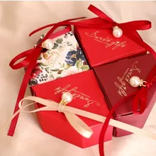 50 шт., Свадебная коробка для конфет в форме бриллианта с жемчугом, однотонные цветы, красные, зеленые, темно-синие, белые подарочные коробки с лентой