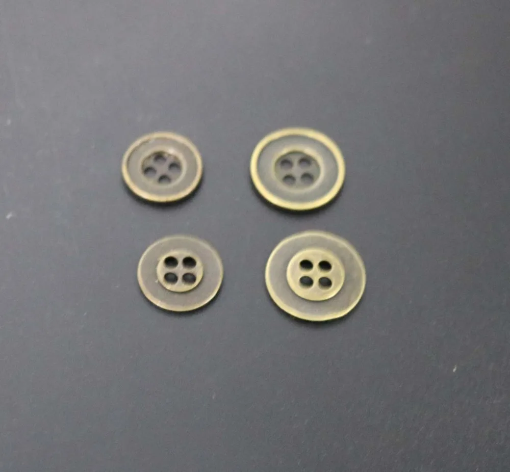 

20pcs 15mm/17mm Metal bronze zinc alloy four holes metal button