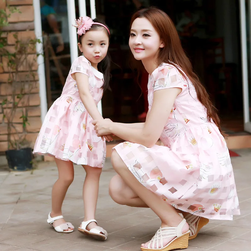 The new 2016 parent child outfit sundress and short sleeved summer dress