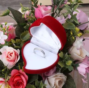 

Jewelry Ring Box Velvet Heart Shaped Red Rose Pattern Love Ring Storage Display