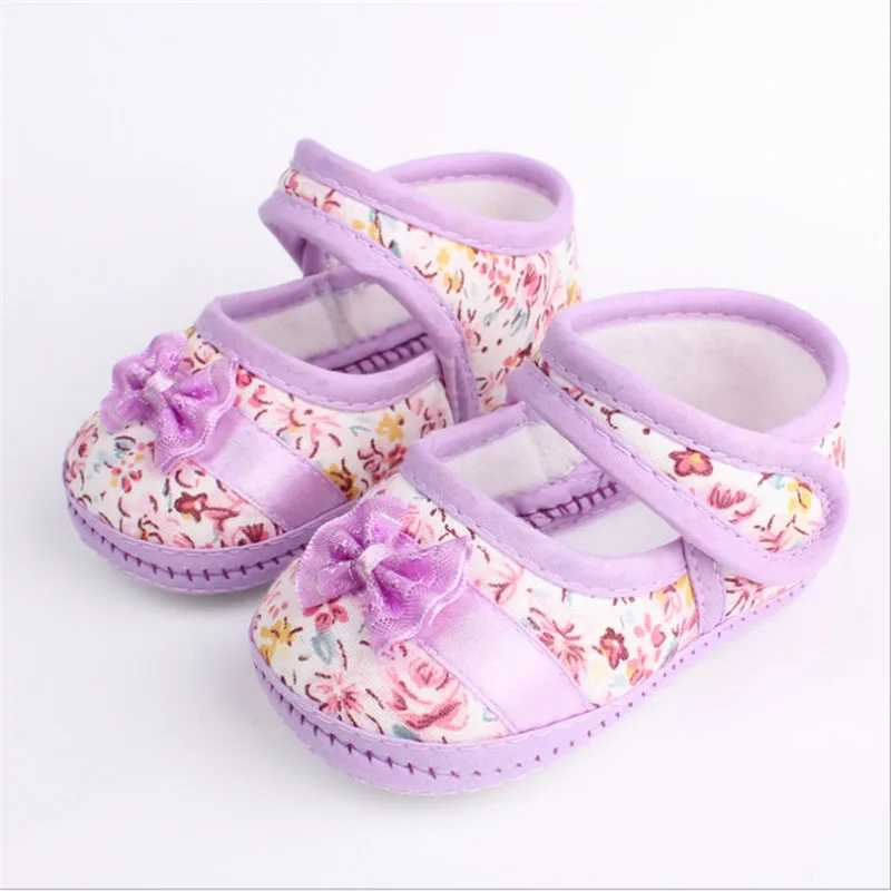 Новинка года; обувь для маленьких девочек с принтом бабочки хлопковая детская обувь в цветочек; мягкая подошва; обувь для новорожденных; ребенок младенческого возраста - Цвет: Фиолетовый