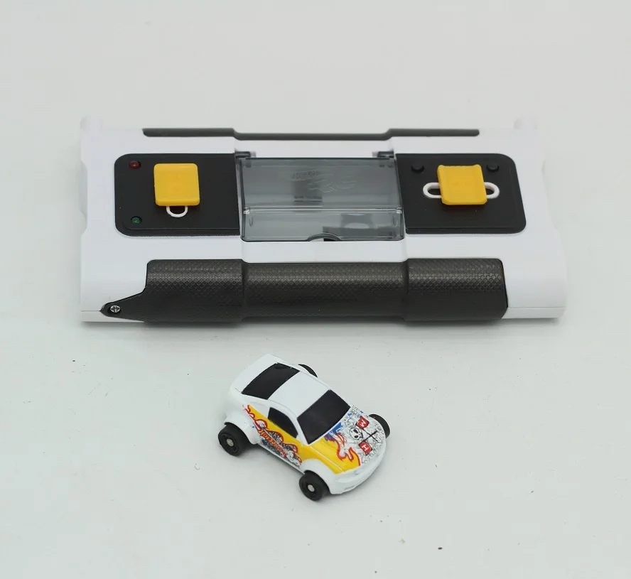 Супер микро Rc автомобиль игрушки для мальчиков с беспроводным Радио пульт дистанционного управления электрический автомобиль игрушки - Цвет: Белый