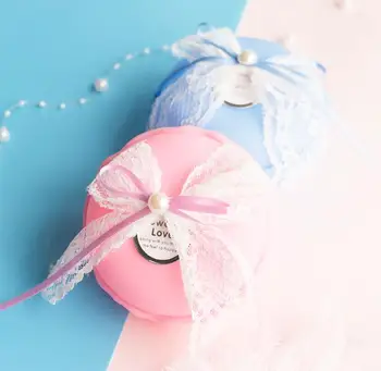 

30Pcs Creative Plastic Pink / Blue Macaroon Style Wedding Favors Candy Box Chocolate Boxes Bomboniera Party Supplies Gift Box