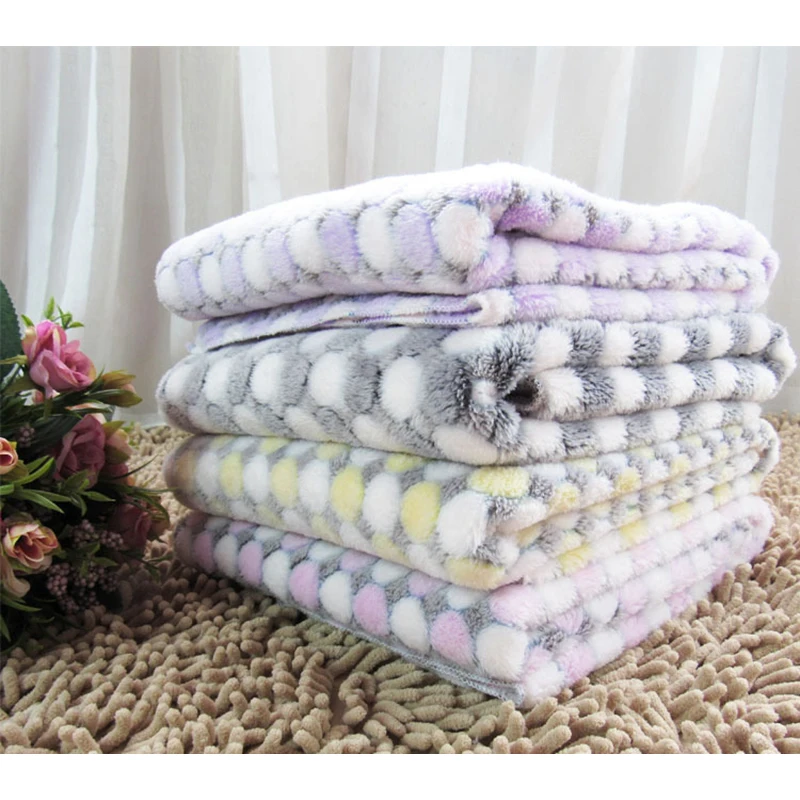 

Pet Dog Blanket Soft Flannel Dots Printed Breathable Dog Cat Bed Mat Warm Pet Sleeping Cushion Cover For Pet Dog Cat Product