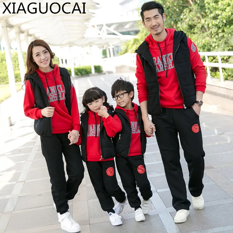 

Winter Family Matching Outfits Father Mother children Thicker hoodies + long pants + cotton Vest 3pcs warm family clothes A62 27