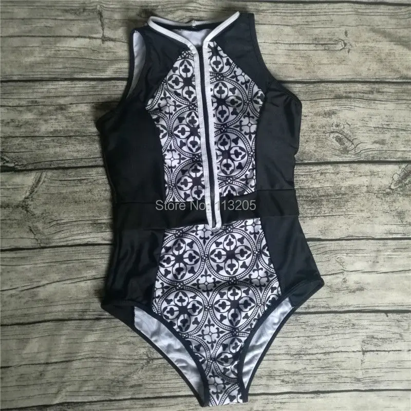2017 Retro Print Flower Zipper Design One Pieces Swimsuit Black Floral Sexy Women Bodysuit Monokini Lady Swimwear Plus Size XL plus-size-black-swimsuit : image 2017 Retro Print Flower Zipper Design One Pieces Swimsuit Black Floral Sexy Women Bodysuit Monokini Lady Swimwear Plus Size XL plus-size-black-swimsuit
