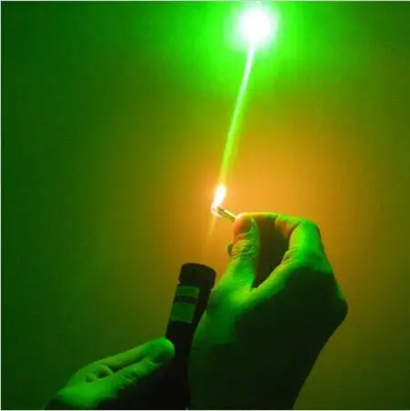 

SDLaser-302 50000m Green Laser Pointer Pen Hunting Rifle Scope Adjustable Focus Flashlight Torch Sight Dot Scope Burning Match