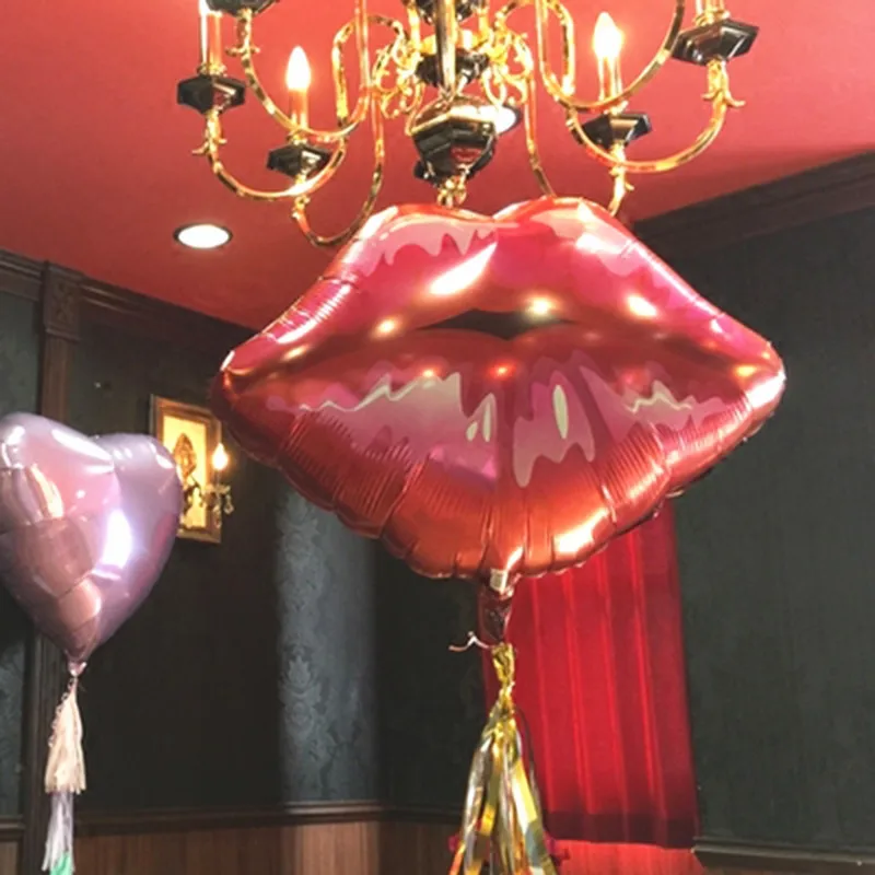 Большие миниатюрные фольгированные воздушные шары с надписью I love You в виде двух