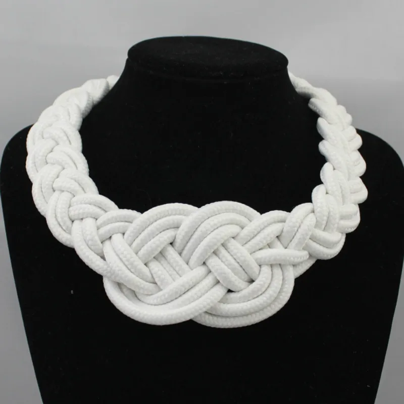 Jewelry hand-woven Chinese knot decorative pattern necklaces