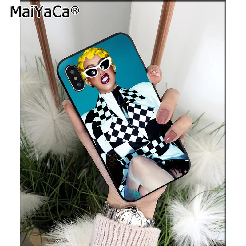 Rapper Singer nicki minaj cardi b