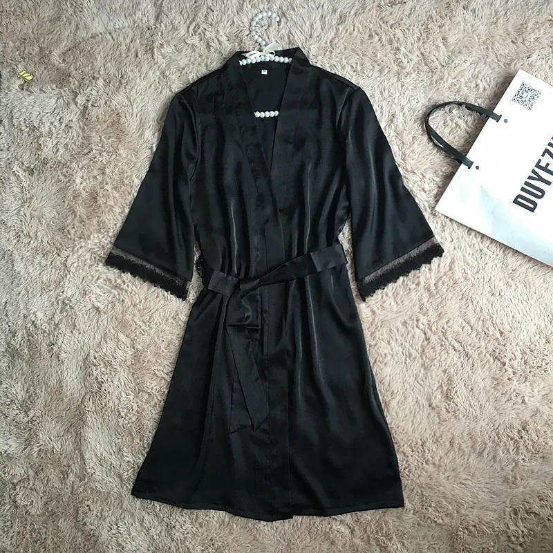 5258935240_1929359744