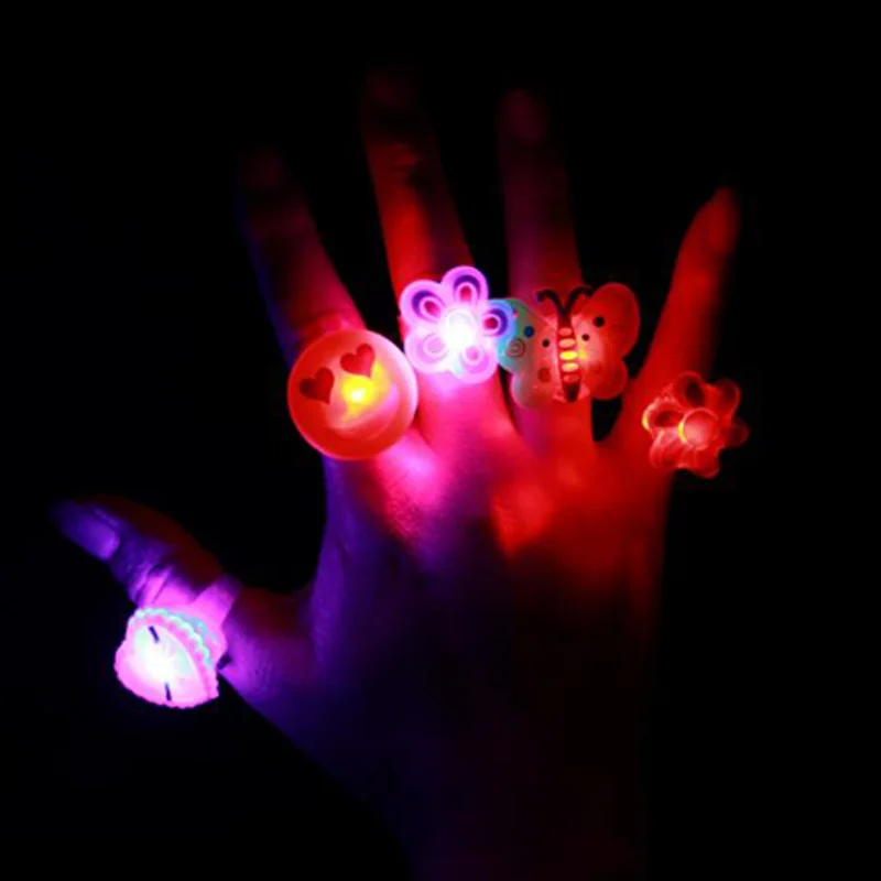 12 шт. милый мультфильм мигающий перстень светодиодный светильник Светящиеся ювелирные изделия вечерние в черную ночь мигающие детские игрушки