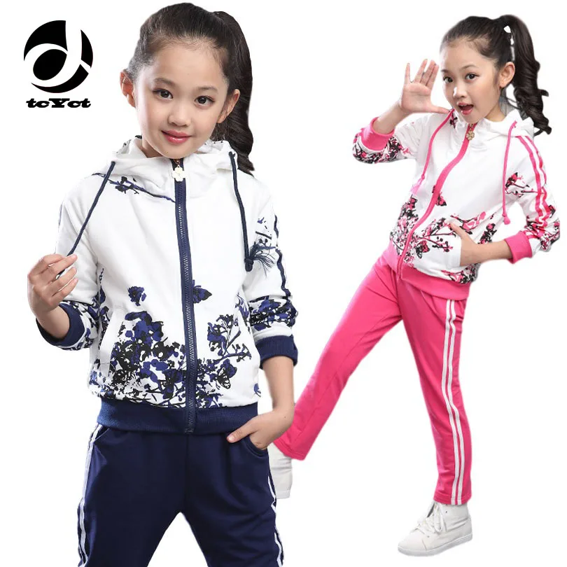 модная одежда для девочек. спортивный костюм для девочки 12 лет. модные детские спортивные костюмы. спортивная одежда для девочек. спортивный костюм для девочки 10 лет.
