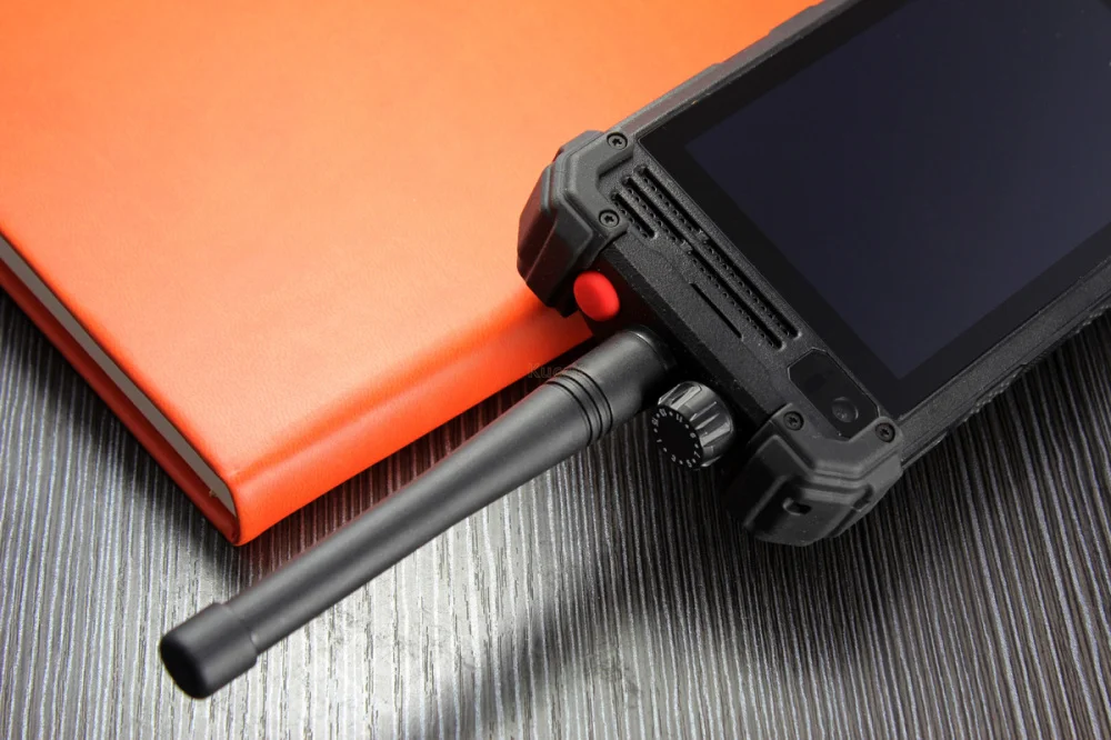 Original Runbo M1 Waterproof Phone IP67 Rugged Android 6.0 Smartphone MTK6735 5W DMR Radio VHF UHF PTT Radio 4G LTE FDD 5200MAH