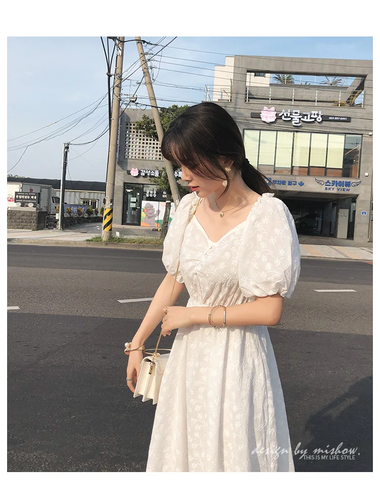 Mishow Летнее романтичное легкое платье в корейском стиле с V-образным вырезом, открытой спиной и рукавами- фанариками Повседневный стиль Новая летняя коллекция Материал хлопок MX19B1907