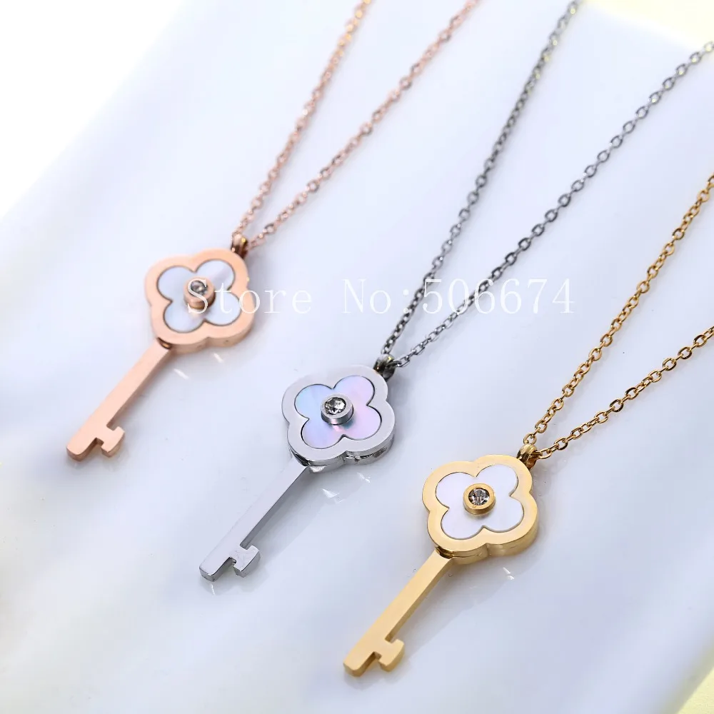 

Fashion Necklaces Colorful Shell key Pendants For Men Women Christmas Necklace Pendant Stainless Steel Jewelry Gifts