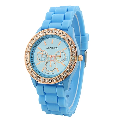 Новинка года. Брендовые женские часы Geneva в винтажном стиле с золотыми кристаллами. Женские Стразы аналог с силиконовым ремешком. Кварцевые наручные часы - Цвет: Light Blue