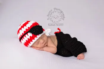 

free shipping,cute pirate style newborn hat and pants baby set handmade crochet photography props