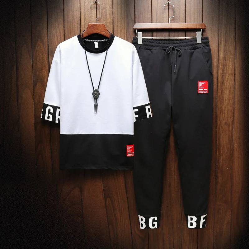New Summer Men Sportswear Sets T-shirts+pants 2 pieces Sets Men Hip Hop Casual Loose Sets Half Sleeve T-shirts+Slim Pants New Summer Men Sportswear Sets T-shirts+pants 2 pieces Sets Men Hip Hop Casual Loose Sets Half Sleeve T-shirts+Slim Pants
