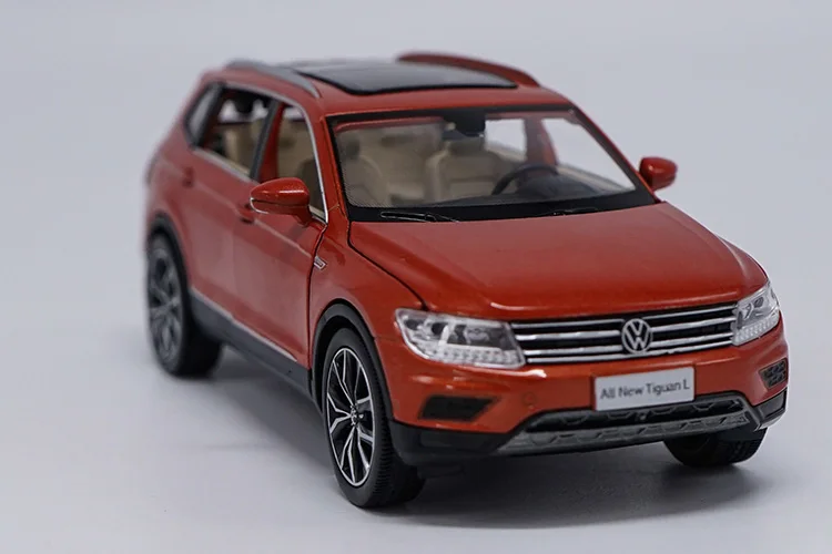 Высокая симуляция 1/32 масштаб Tiguan L легированная модель автомобиля Muaical мигающая литая под давлением металлическая модель детские игрушки