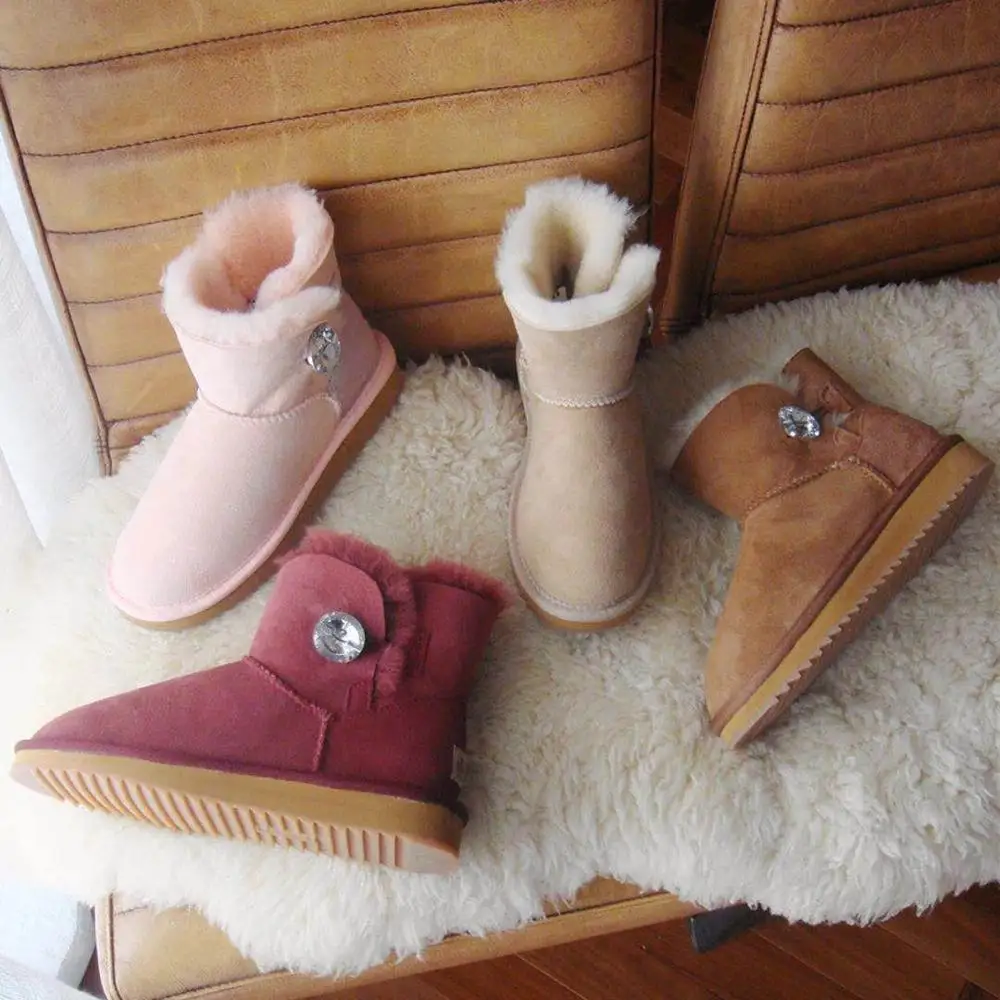 The latest high-quality snow boots in Europe in, real sheepskin, natural wool, women's shoes, 6 colors, free delivery