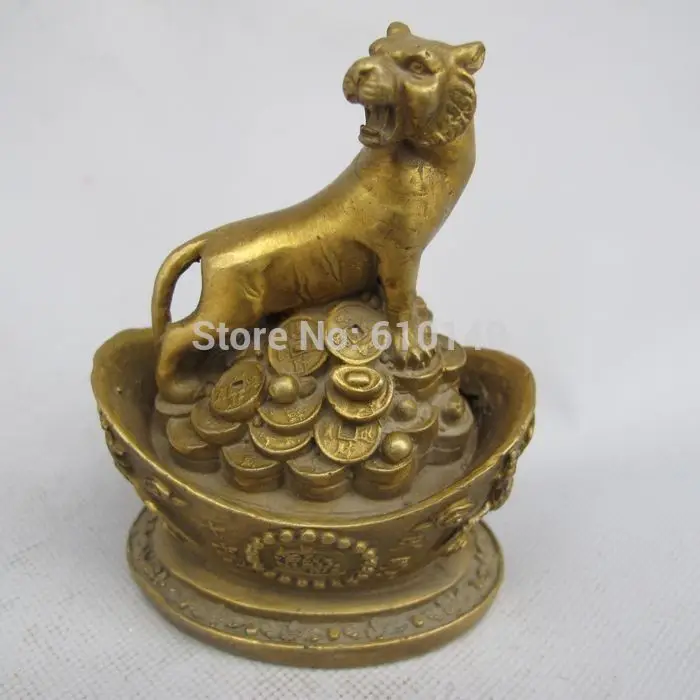

old China Bronze Handwork carved statue--Leopard on the Ingot