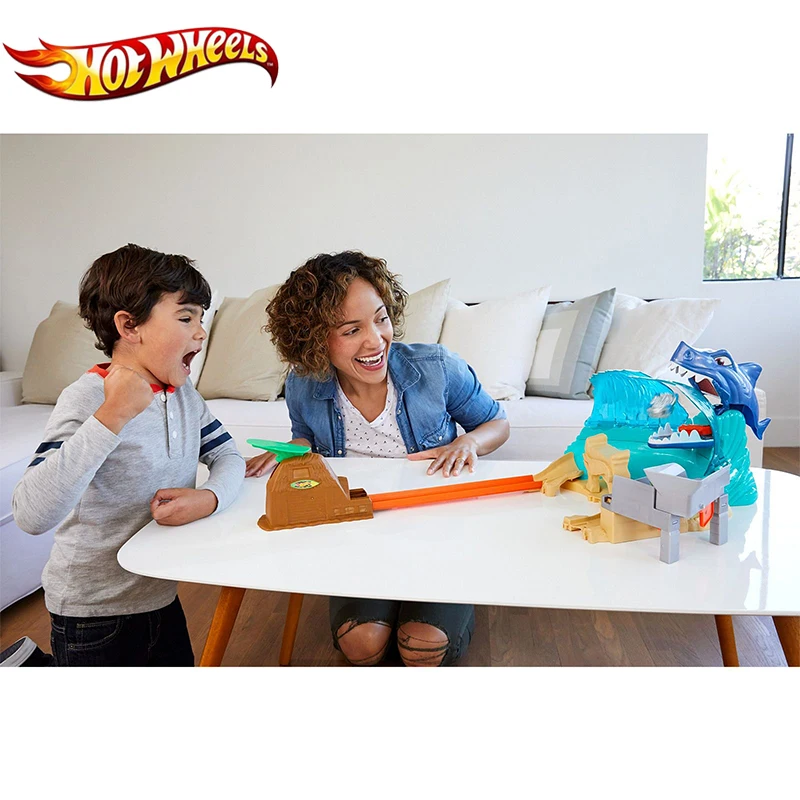 Najtaniej Oryginalne hot wheels Track City Shark Beach Battle zestaw zabawek połącz z akcesoriami Hotwheels Metal na prezent urodzinowy FNB21