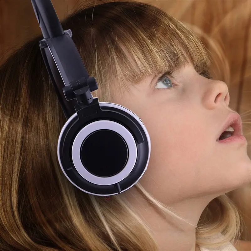 LX-Y05-Flashing-Glowing-Home-Office-Use-Cat-Ear-Headphones-Foldable-Super-Stereo-Headset-Earphone-with-(4)
