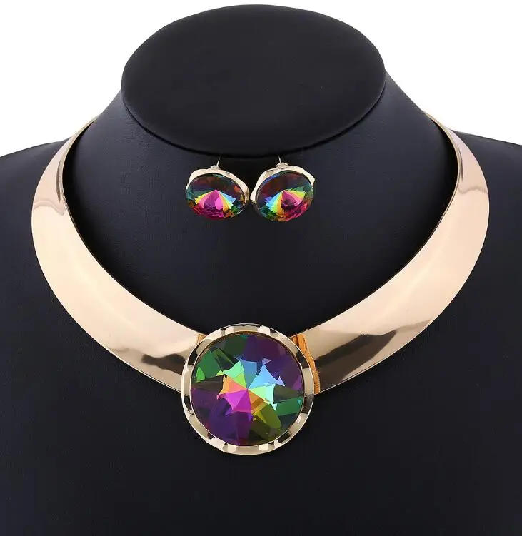 

Large Shiny Rhinestone Golden Metal Collar Choker Necklace Jewelry