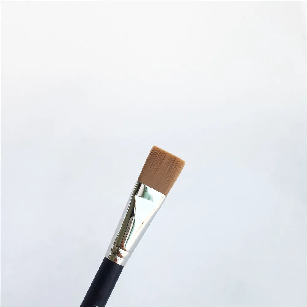 MAC 191 SQUARE FOUNDATION BRUSH _ 4