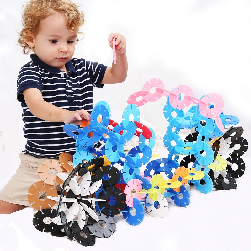 

400Pcs Macaron Color DIY Snowflake Building Blocks Assembling Toys 3D Plastic Model Blocks Educational Toys For Children